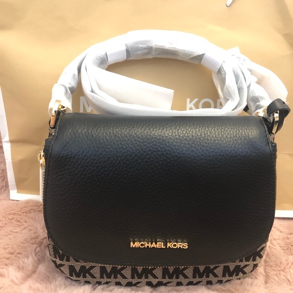 Michael Kors crossbody - Picture 1 of 7
